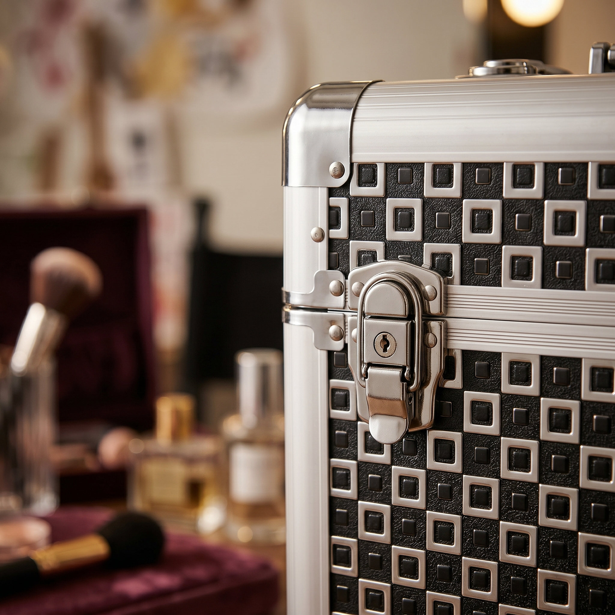 Makeup_Trolley_Case_Red_Rose_Professional_4