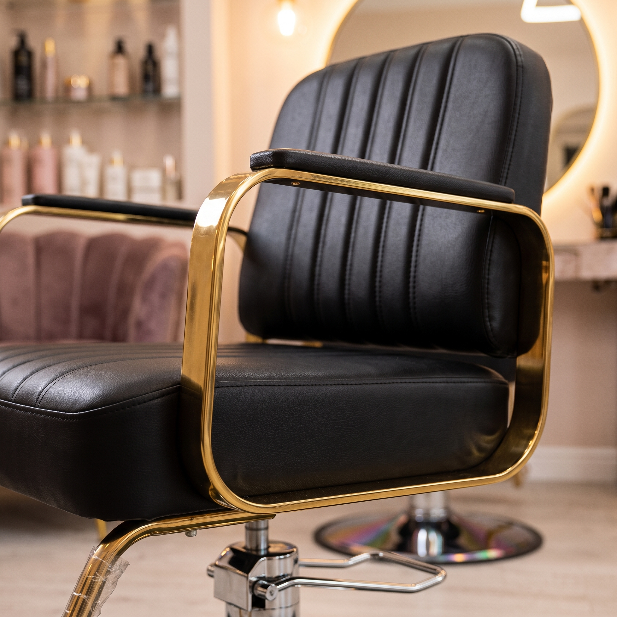 Black_Gold_Ribbed_Styling_Chair_Red_Rose_Professional_3